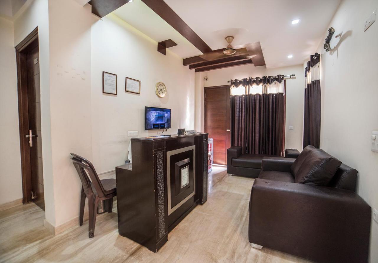 Fabhotel Mannat Residency Sec 52 Gurgaon Exterior photo